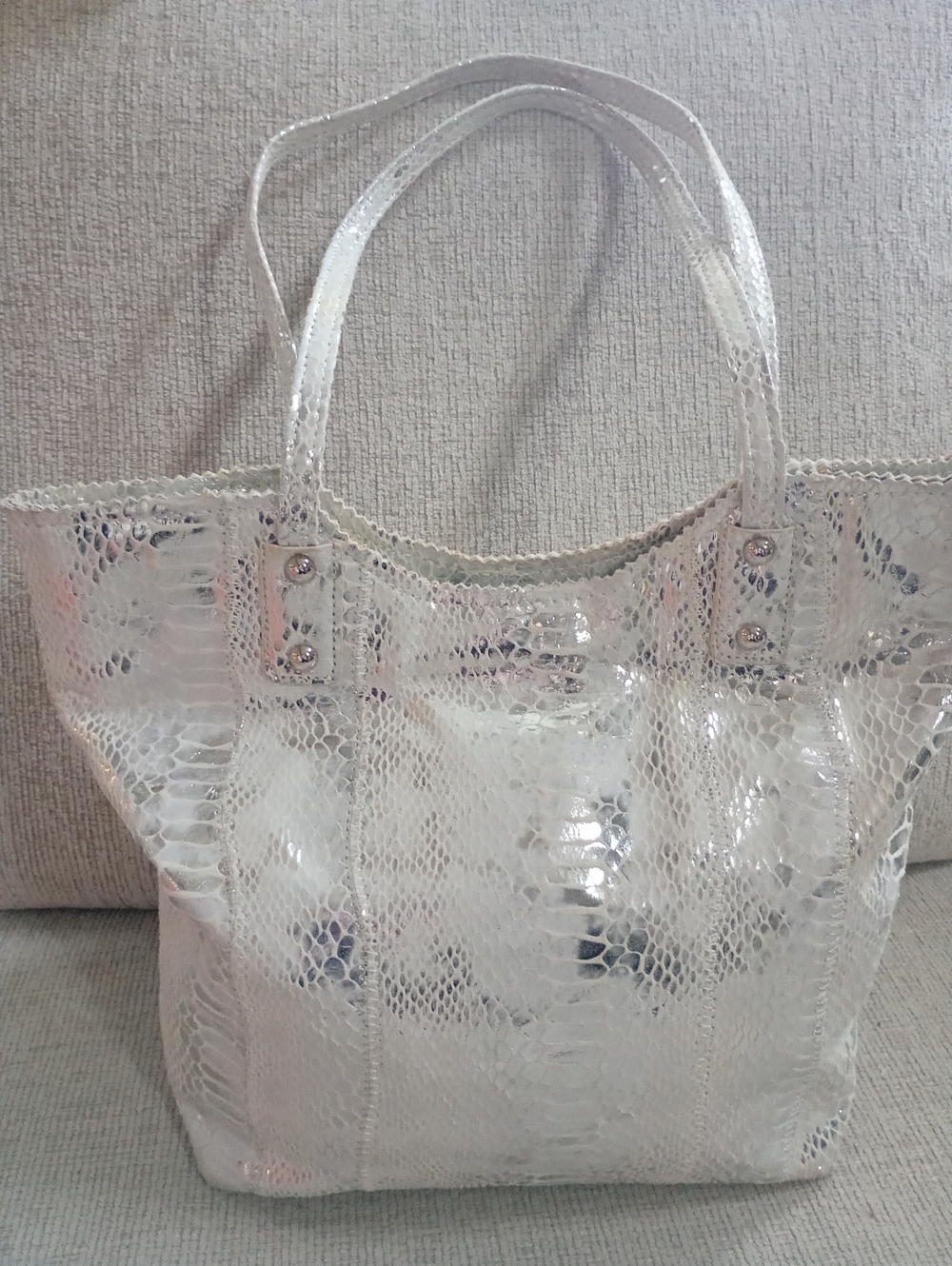 Sondra Roberts ~ White + Silver Faux Snakeskin Medium Tote Bag